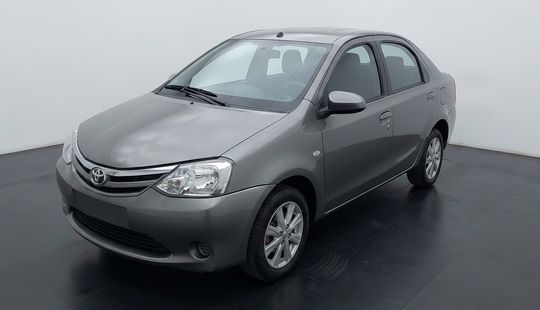 Toyota • Etios