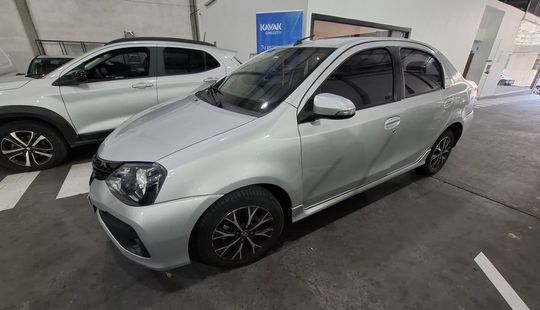 Toyota • Etios