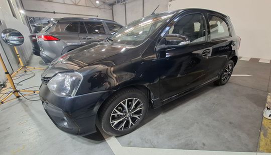 Toyota • Etios