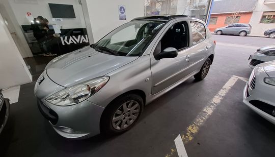 Peugeot • 207