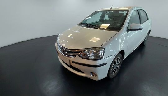 Toyota • Etios