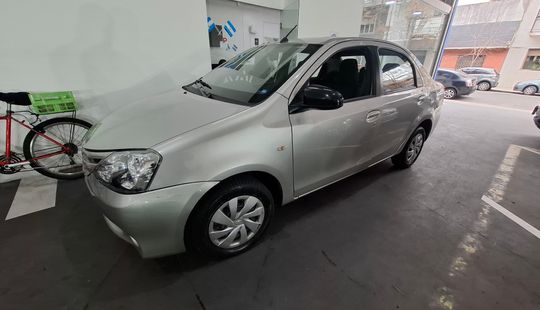 Toyota • Etios