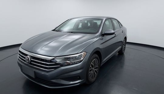 Volkswagen • Vento
