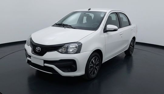 Toyota • Etios