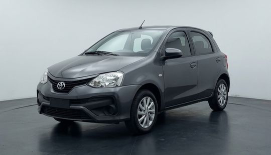 Toyota • Etios