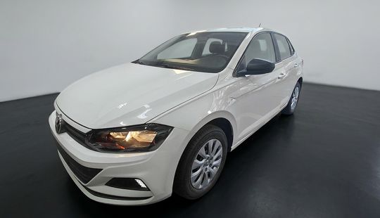 Volkswagen • Polo