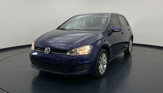 Volkswagen • Golf