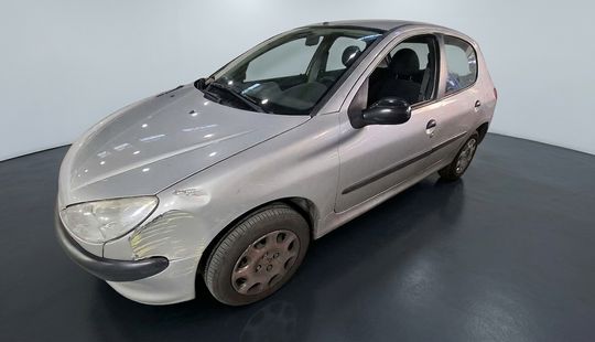 Peugeot • 206