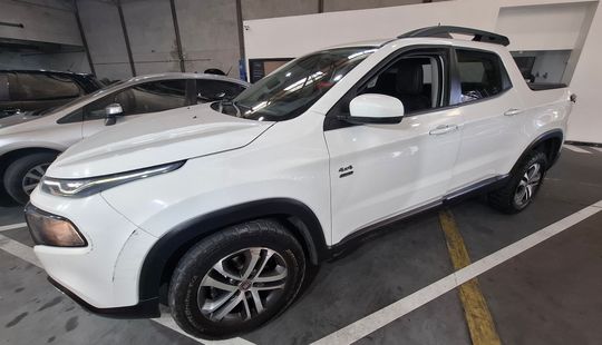 Fiat • Toro