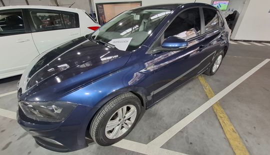 Volkswagen • Polo