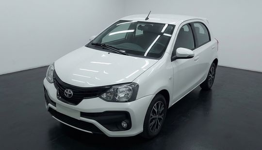 Toyota • Etios