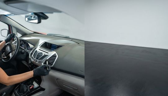 Peugeot • 208