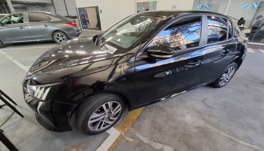 Peugeot • 208