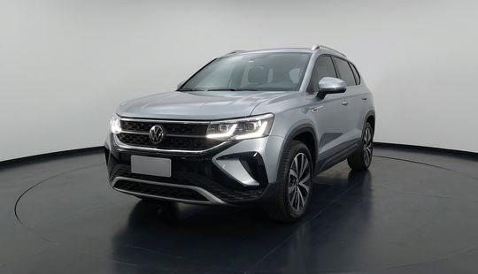 Volkswagen • Taos