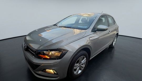 Volkswagen • Polo
