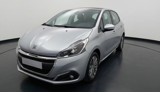 Peugeot • 208