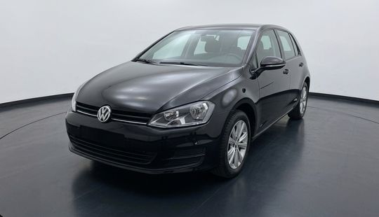 Volkswagen • Golf