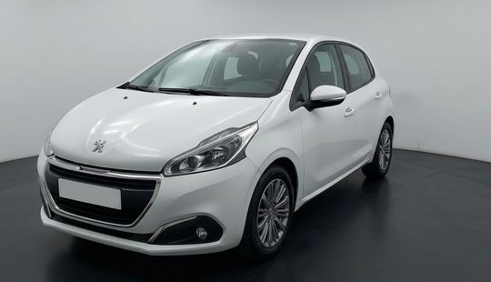 Peugeot • 208