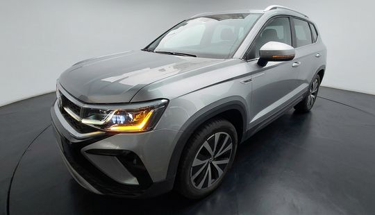 Volkswagen • Taos