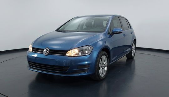 Volkswagen • Golf
