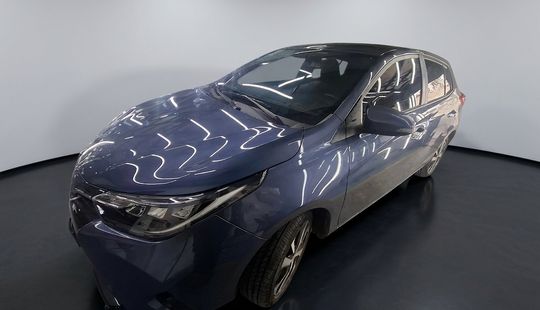 Toyota • Yaris