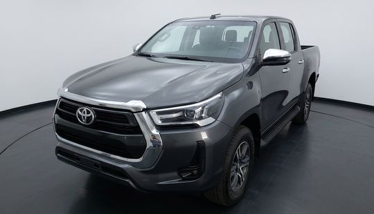 Toyota • Hilux