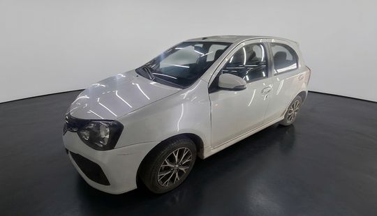 Toyota • Etios