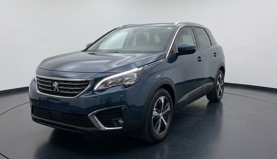 Peugeot • 5008