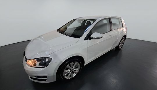Volkswagen • Golf