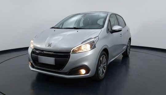 Peugeot • 208