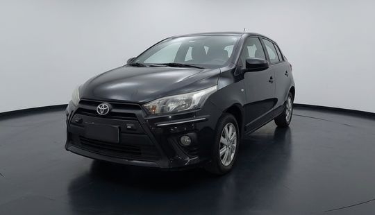 Toyota • Yaris