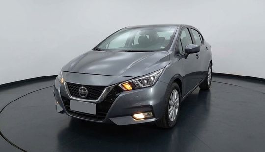 Nissan • Versa