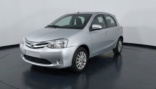 Toyota • Etios