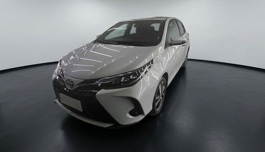 Toyota • Yaris