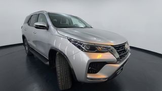 Toyota • SW4