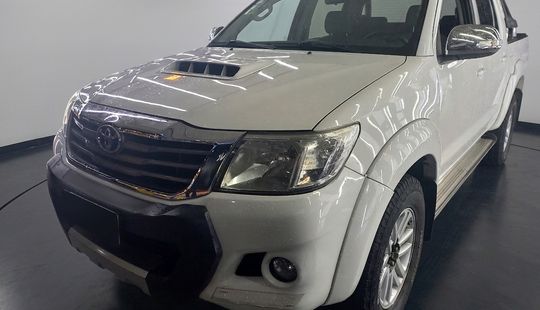 Toyota • Hilux