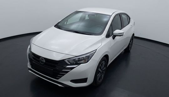 Nissan • Versa