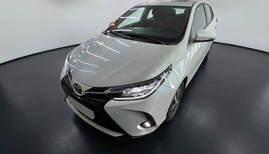 Toyota • Yaris