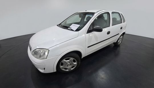 Chevrolet • Corsa Classic