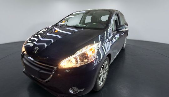 Peugeot • 208