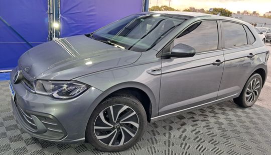 Volkswagen • Polo