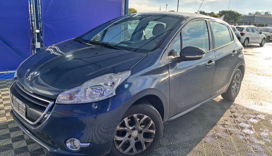 Peugeot • 208