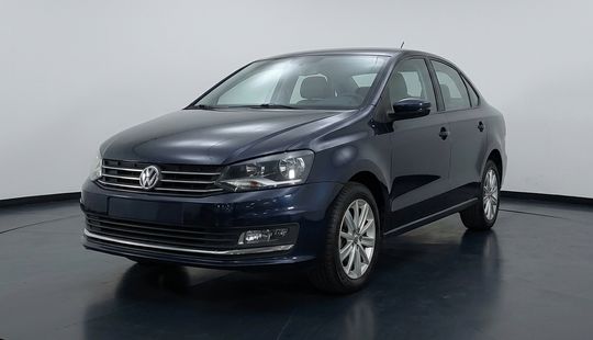 Volkswagen • Polo