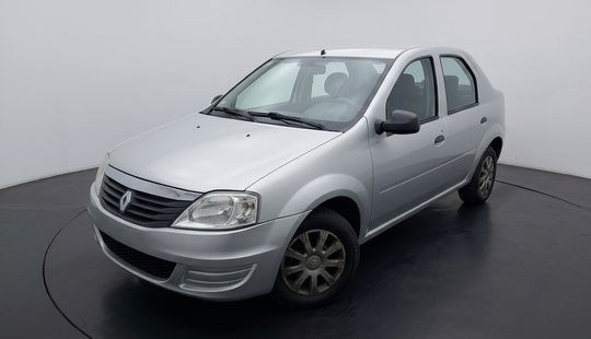Renault • Logan