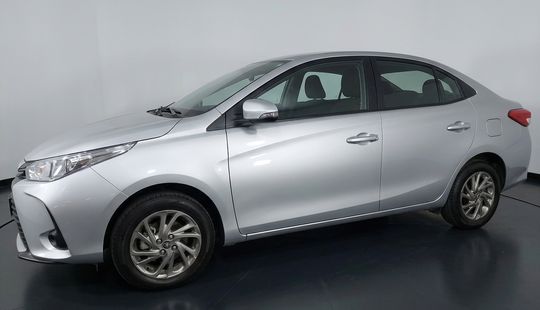 Toyota • Yaris