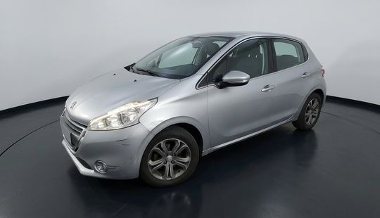 Peugeot • 208