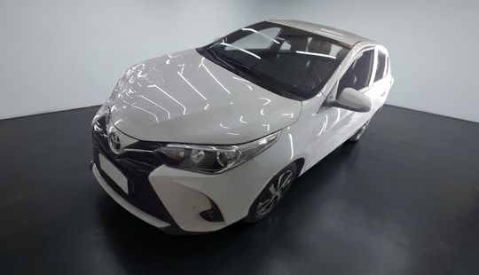 Toyota • Yaris