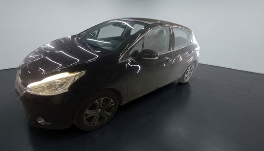 Peugeot • 208