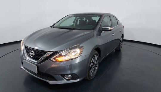 Nissan • Sentra