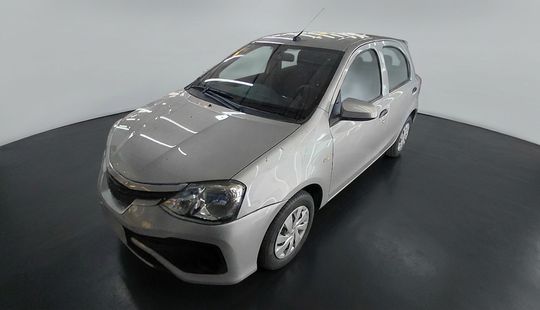 Toyota • Etios